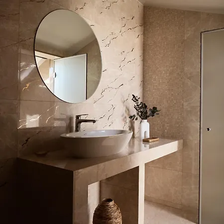Vis Di Vardi Luxury Estate 扎金索斯镇